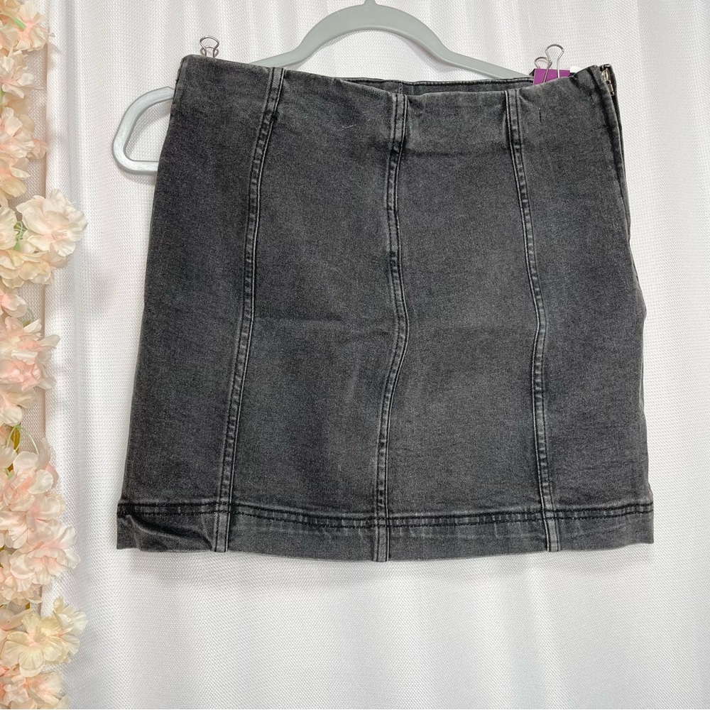 New Newbury Kustom denim black mini skirt - Picture 3 of 6
